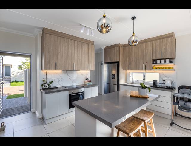 3 BEDROOM HOUSE RENTED IN LANGEBERG RIDGE